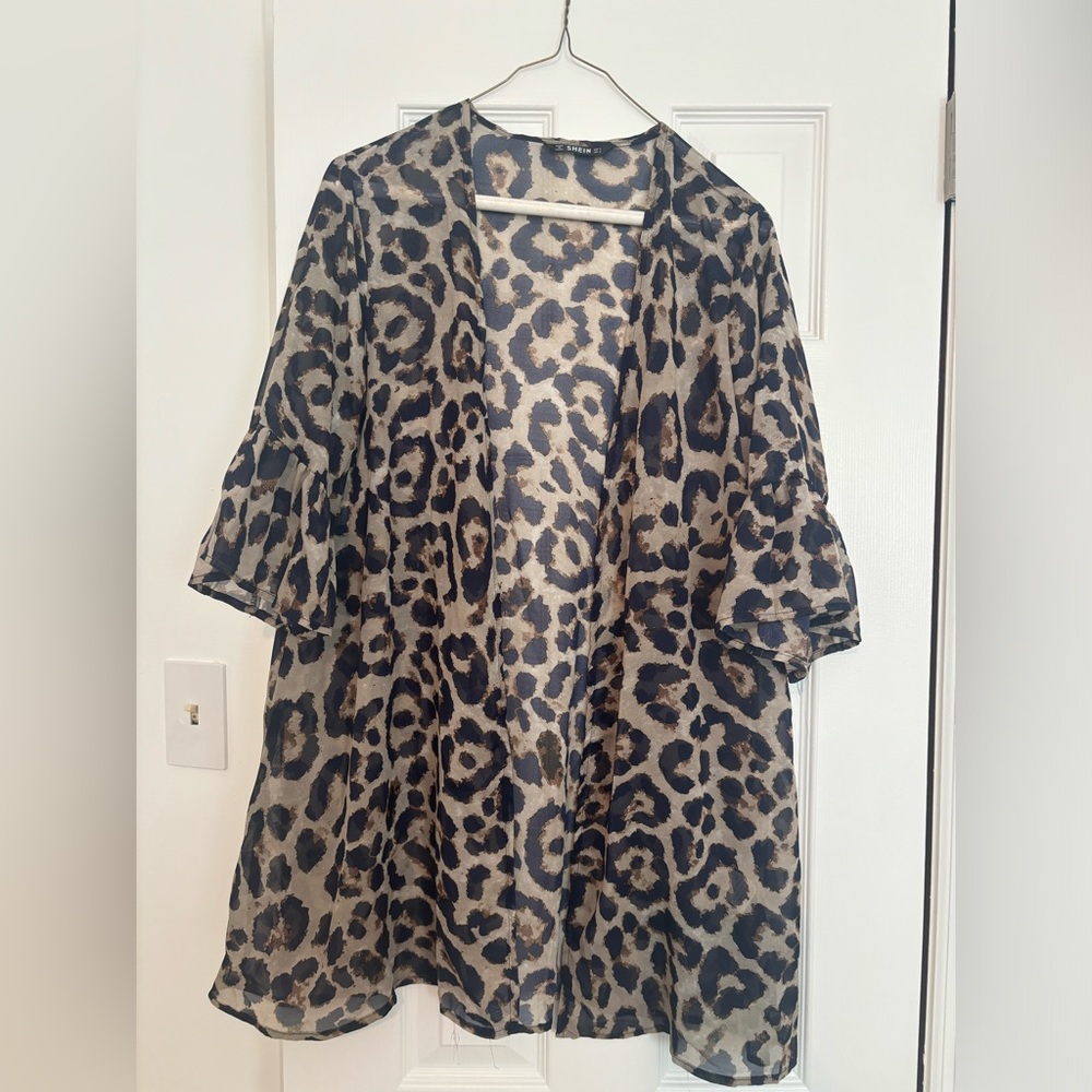 SHEIN S cheetah print kimono